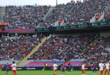 لاعبو برشلونة يقفون صامدين ويرفضون اللعب في أول 15 ثانية من مباراة جيرونا
 ستاديوم بوست