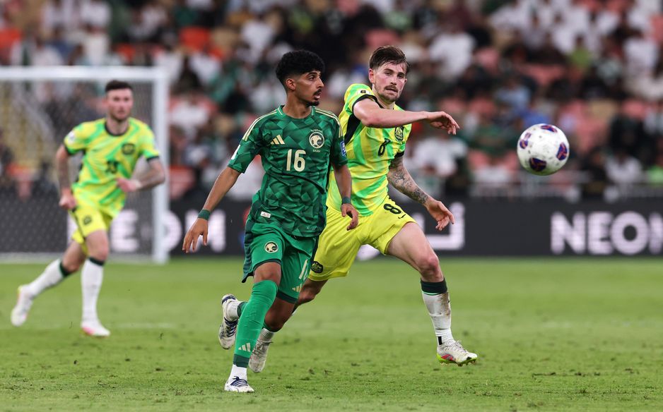 زياد الجهني لاعب الأهلي خلال مباراة السعودية أمام أستراليا في تصفيات كأس العالم