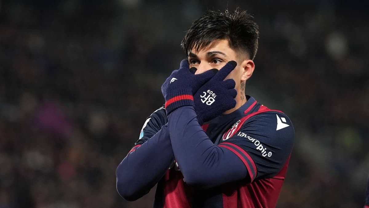 أخبار نقل تشيلسي: يخطط البلوز لصفقة بقيمة 70 مليون يورو للمهاجم المحطم للأرقام القياسية سانتياغو كاسترو
 ستاديوم بوست