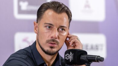 ألجواسيل يشن هجومًا ناريًا على حكم مباراة أهلي جدة.. ويايسله يرد
 لاليغا