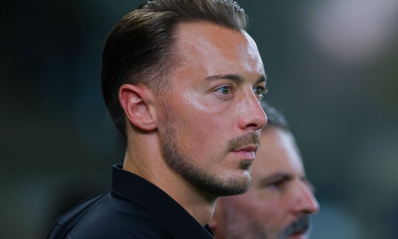 الأهلي والرياضي: يايسله يتحسّر على ضياع الفوز.. وكاليها تتمتع بالنقطة الجديرة بالثقة
 لاليغا