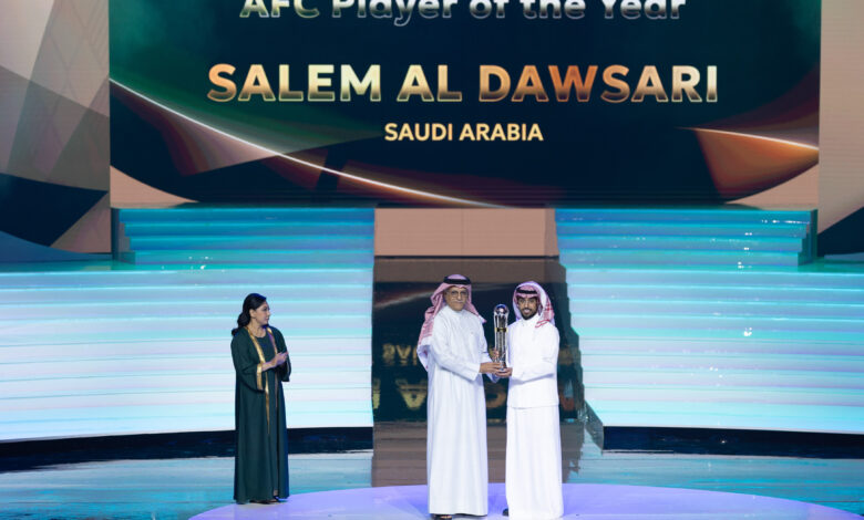 الدوسري وتاكاهاشي يتوجان بجائزة الأفضل في آسيا في حفل توزيع جوائز الاتحاد الآسيوي الرياض 2025 المقدمة من نيوم
ستاديوم بوست