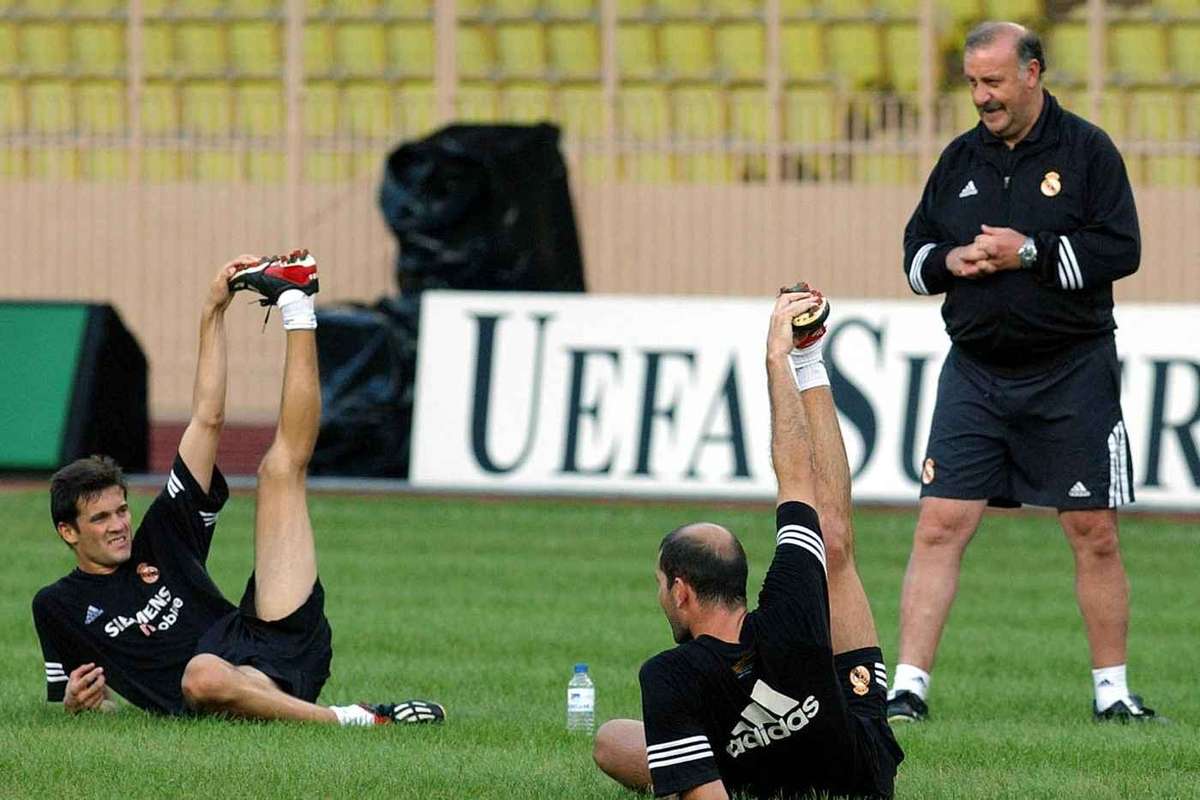 فيسنتي دل بوسكي يتحدث عن إدارة ريال مدريد وزين الدين زيدان
 ستاديوم بوست