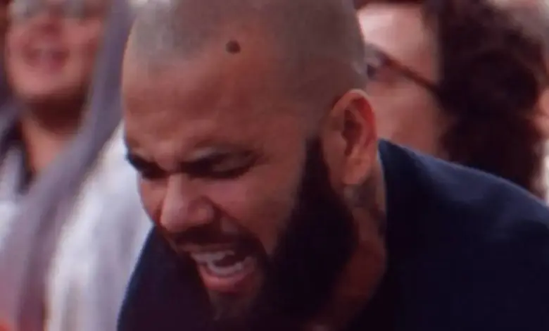 لا مزيد من الحفلات الصاخبة: لن تصدق أين ظهر أيقونة كرة القدم داني ألفيس في نهاية الأسبوع الماضي
 ستاديوم بوست