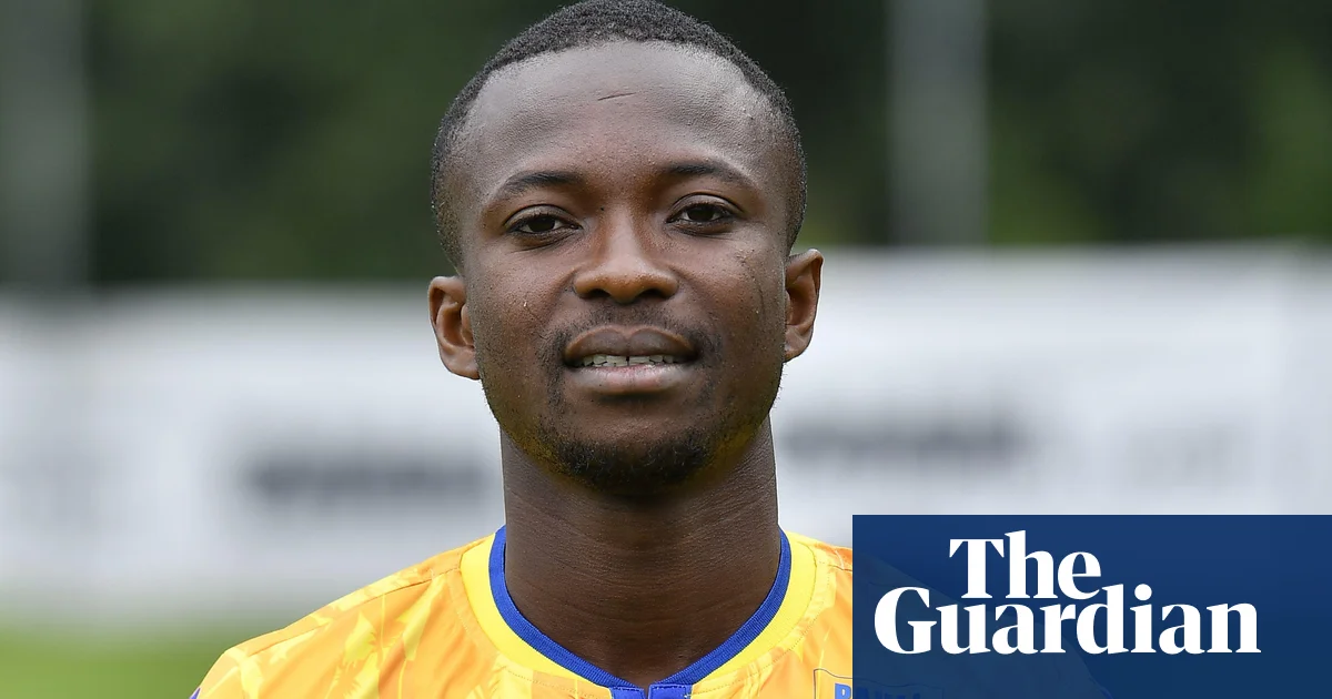 لاعب توغو صامويل أسامواه "معرض لخطر الإصابة بالشلل النصفي" بعد اصطدامه بلوحة إعلانية | كرة القدم
 ستاديوم بوست