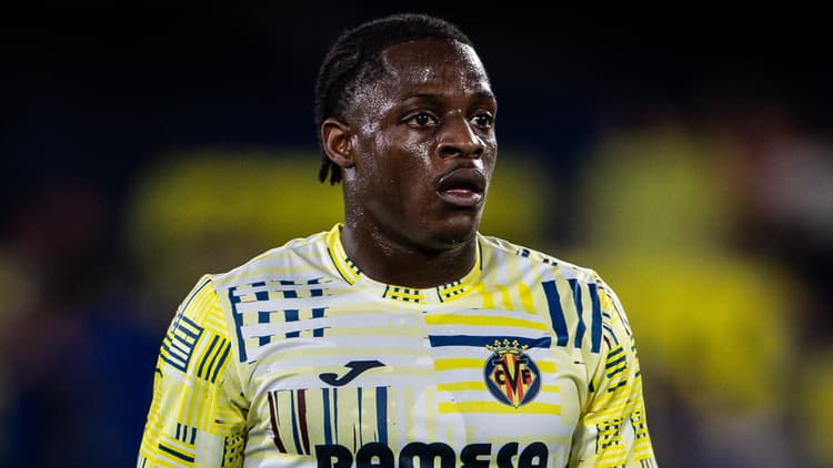 غادر كارل إيتا إيونج فياريال في يوم الموعد النهائي للانتقالات