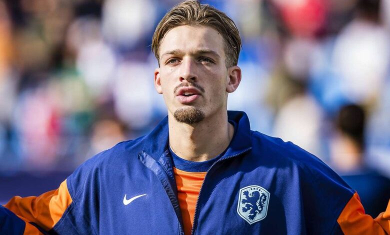 ظهر فالينتي لاعب فينورد لأول مرة في تشكيلة هولندا في التصفيات النهائية لكأس العالم
 ستاديوم بوست