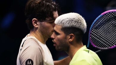 يأسف تايلور فريتز على الفرص الضائعة في خسارة ضيقة أمام كارلوس الكاراز في نهائيات اتحاد لاعبي التنس المحترفين
 ستاديوم بوست