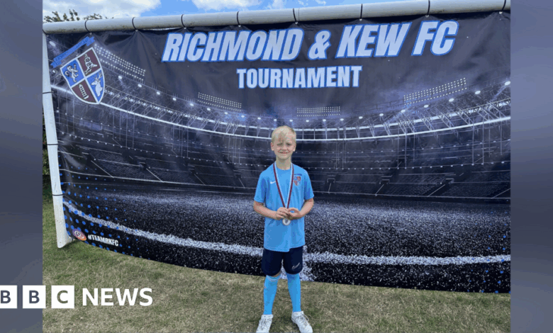 الناجي من مرض السرطان من ساري سيكون تميمة مباراة إنجلترا وصربيا
 ستاديوم بوست