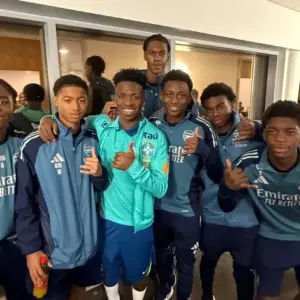 فينيسوس جونيور مع الناشئين