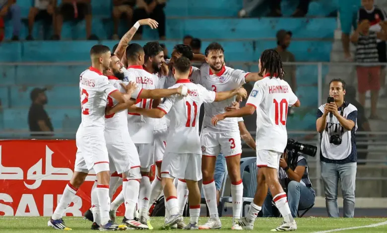 Soccer Football - World Cup - CAF Qualifiers - Group H - Tunisia v Liberia - Stade Hammadi Agrebi, Rades, Tunisia - September 4, 2025 Tunisia's Ferjani Sassi celebrates scoring their second goal with teammates REUTERS/Zoubeir Souissi