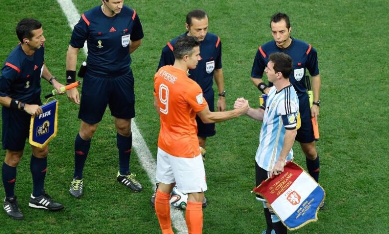 van persie and messi