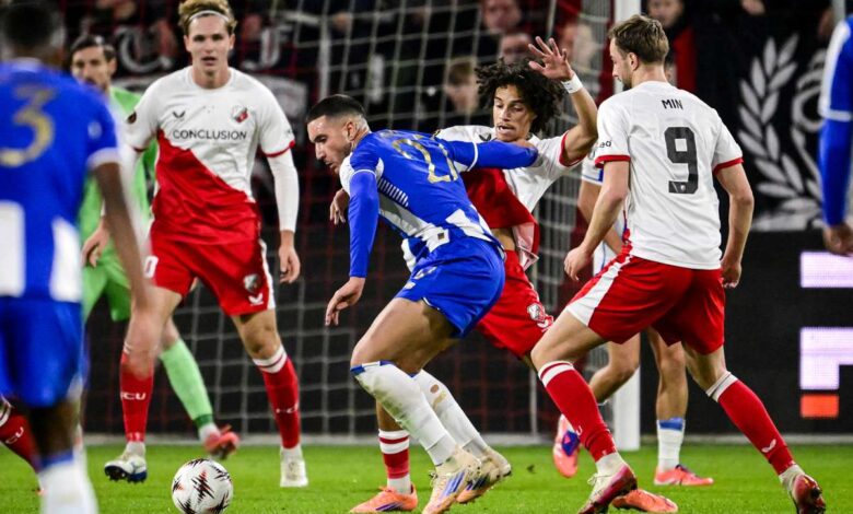 أوتريخت بعشرة لاعبين يتعادل مع بورتو ليفوز بأول نقطة أوروبية منذ 2010
ستاديوم بوست