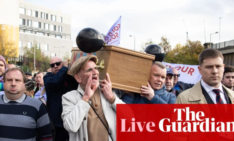 إيفرتون ضد فولهام، وست هام ضد بيرنلي، والمزيد: ساعة كرة القدم – مباشر | كرة القدم
ستاديوم بوست