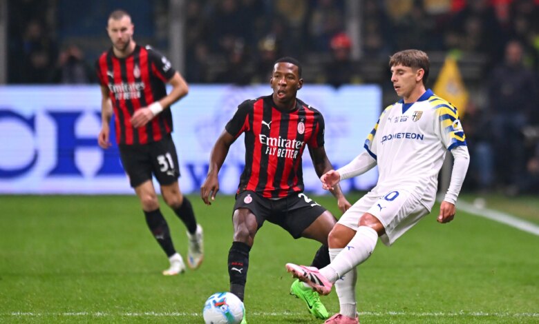 بارما يقدم هدية إلى نابولي باختلال ميلان
لاليغا