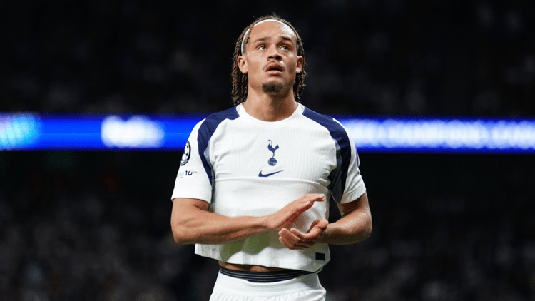 تشافي سيمونز