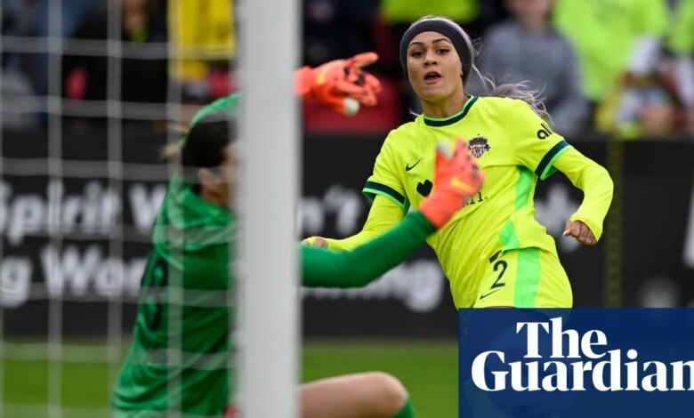 سبيريت يتصدر ثورنز ليبلغ نهائي الدوري الوطني لكرة القدم الأمريكية بينما تضيف عودة رودمان دسائس خارج الملعب | NWSL
ستاديوم بوست