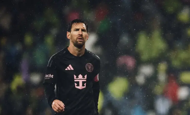 عاد ليونيل ميسي إلى قائمة أفضل 11 لاعبًا في الدوري الأمريكي لكرة القدم لعام 2025!
ستاديوم بوست