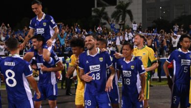 هوداك لاعب بيرسيب وتوتشتاوان لاعب بانكوك يحثان اللاعبين على الاستمرار في التركيز
 ستاديوم بوست