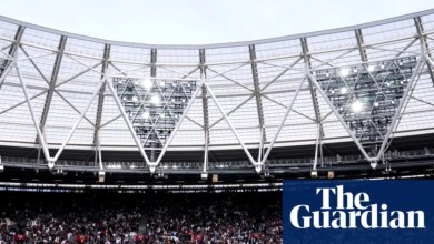 "يتم حرق جثث رومانسية كرة القدم": الأندية تفرض رسومًا على الأطفال ليكونوا تميمة | كرة القدم
ستاديوم بوست