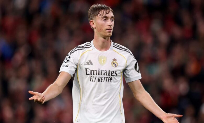 دين هويسن يغادر تشكيلة إسبانيا بسبب مشكلة في الفخذ، ويعود إلى ريال مدريد