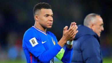 ويغيب كيليان مبابي، لاعب ريال مدريد، وإدواردو كامافينجا، عن تشكيلة فرنسا بسبب الإصابة