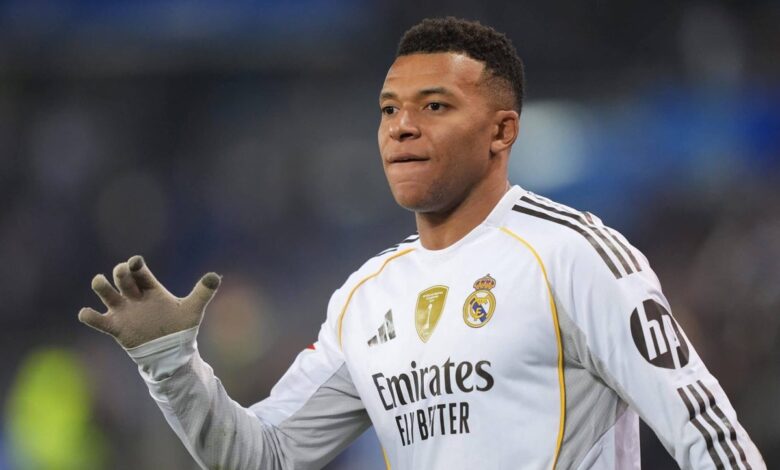 كيليان مبابي يدين بمبلغ 60 مليون يورو من الراتب غير المدفوع من باريس سان جيرمان، وفقًا لقواعد المحكمة