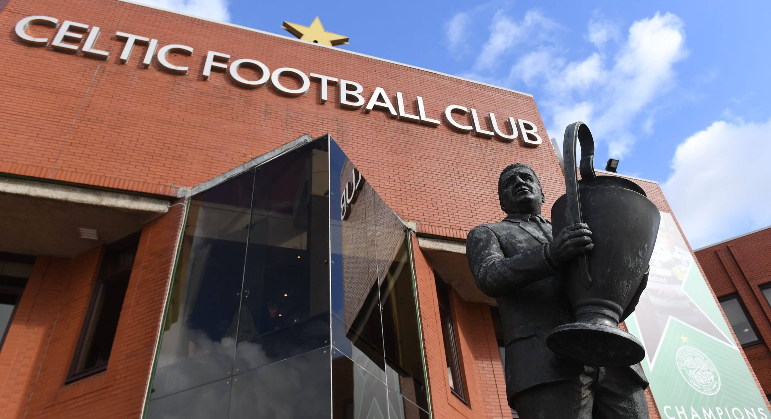 تمثال جوك شتاين خارج الجنة