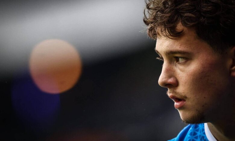 كونستانتينوس كاريتساس، الجناح الذي تعشقه أكبر الأندية الأوروبية: "هل ترى أنه لاعب مميز، أليس كذلك؟"