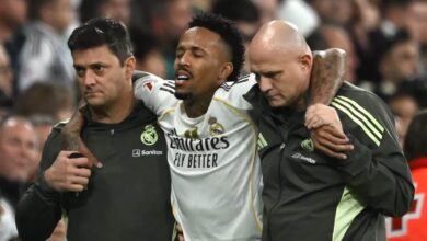 يخشى ريال مدريد من احتمال غياب إيدير ميليتاو لمدة أربعة أشهر بسبب إصابة في أوتار الركبة