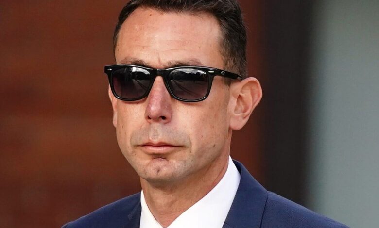 ديفيد كوت، صورة طفل غير محتشمة و"سقوط مذهل من النعمة"