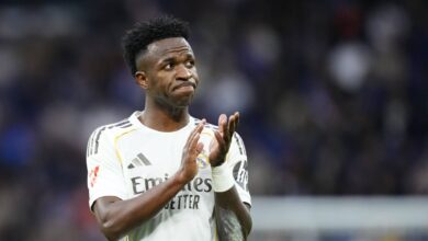 الوضع متوتر في ريال مدريد. يضع المشجعون اللاعبين وفلورنتينو بيريز نصب أعينهم