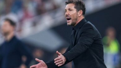 اعتذر دييجو سيميوني لاعب أتلتيكو مدريد لفينيسيوس جونيور لاعب ريال مدريد بعد مواجهات كأس السوبر