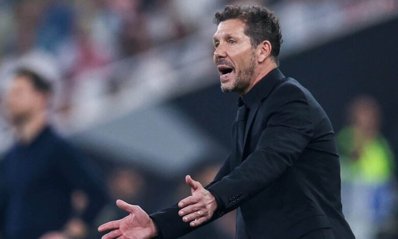 اعتذر دييجو سيميوني لاعب أتلتيكو مدريد لفينيسيوس جونيور لاعب ريال مدريد بعد مواجهات كأس السوبر