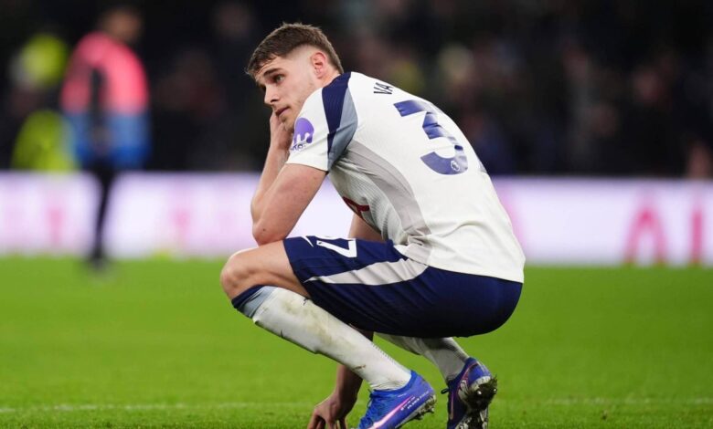 هل وقع توتنهام في مأزق الهبوط بالدوري الإنجليزي الممتاز؟