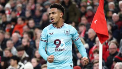 ماركوس إدواردز: كيف يقدم "ميني ميسي" بعض الأمل لبيرنلي