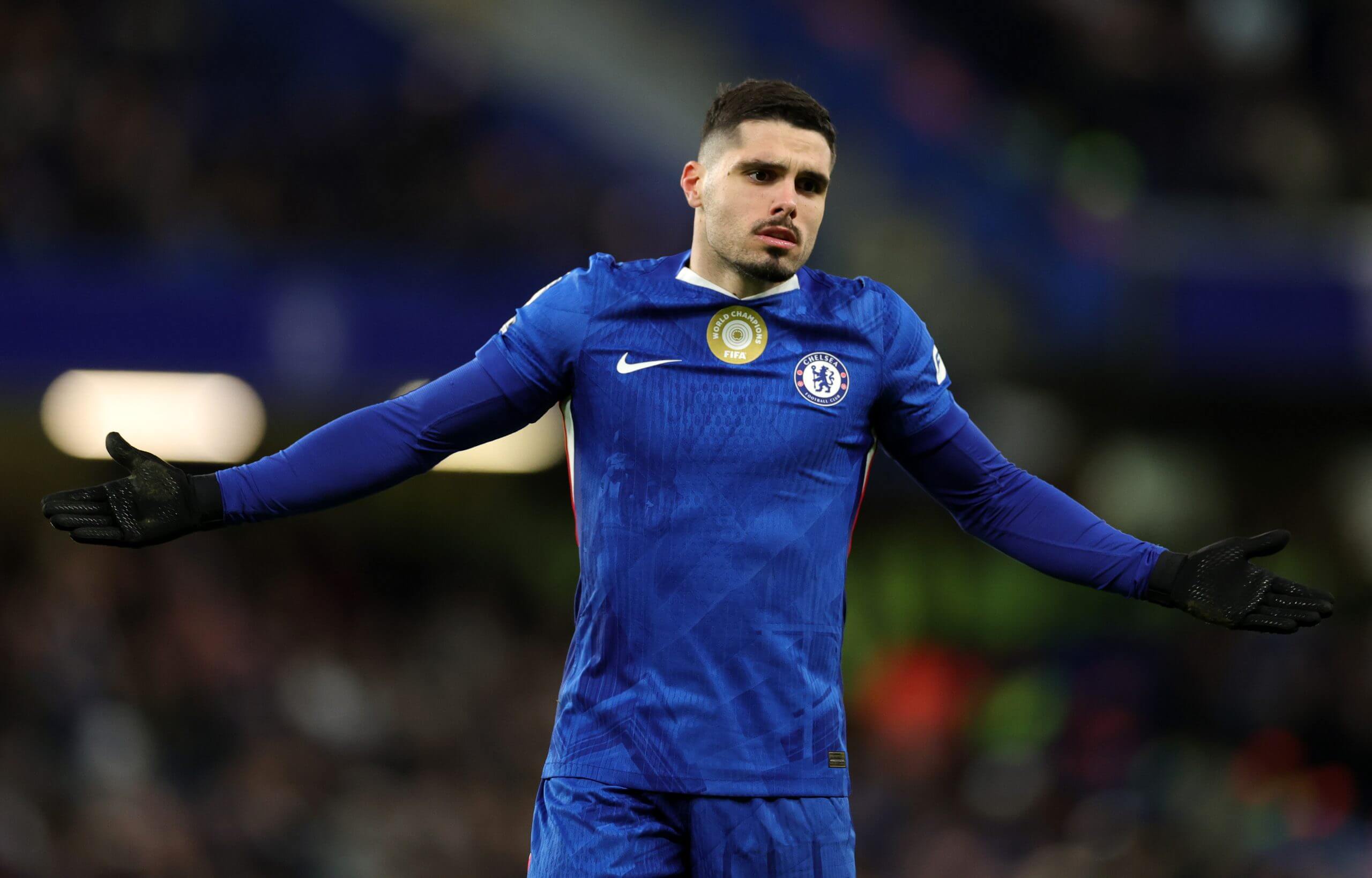 بيدرو نيتو يشكك في قرار التحكيم