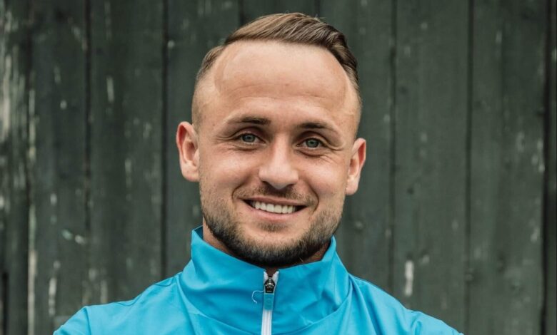 مقابلة مع ستانيسلاف لوبوتكا: "الخنزير البري الصغير" في نابولي الذي يحبه تشافي ويلعب مثل الكتالوني