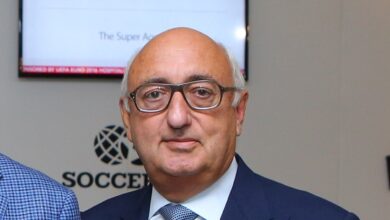 وكيل كرة القدم جوناثان بارنيت "هدد بقتل" الضحية المزعومة وأطفالها، حسبما جاء في ملف المحكمة