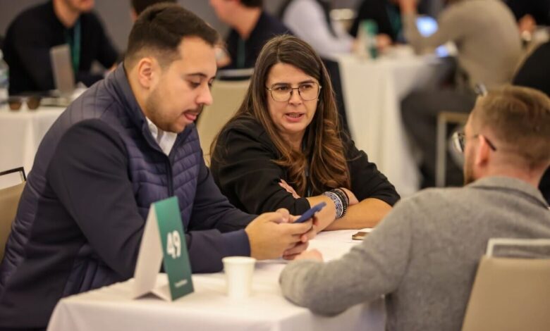 تعرف على هيلينا كوستا، المديرة الرياضية الوحيدة في لعبة الرجال