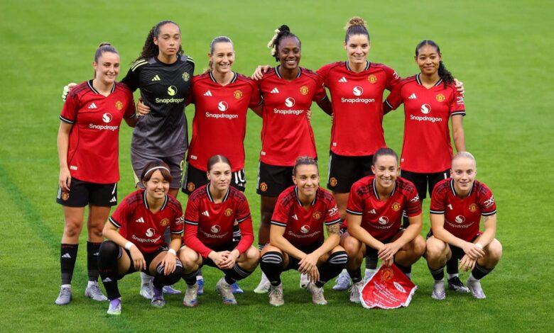 مانشستر يونايتد وأتلتيكو ومزيج من المعدات يعني أن فريق WSL يجب أن يرتدي قميصه الثالث على أرضه