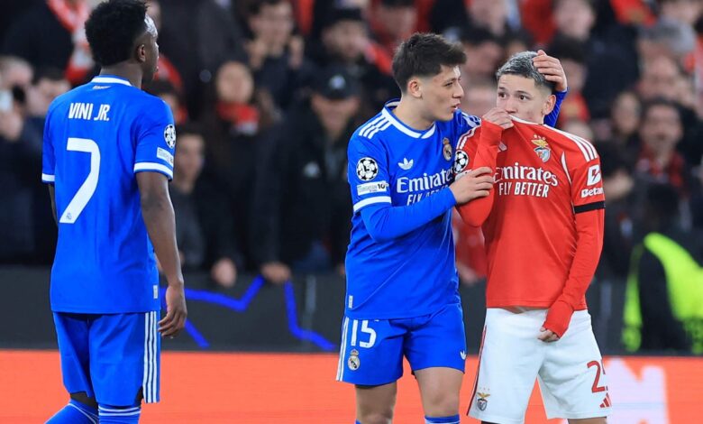 الاتحاد الأوروبي لكرة القدم يوقف بريستياني بسبب إساءة عنصرية مزعومة بالإضافة إلى: قلق الفيفا بشأن عنف الكارتلات في المكسيك