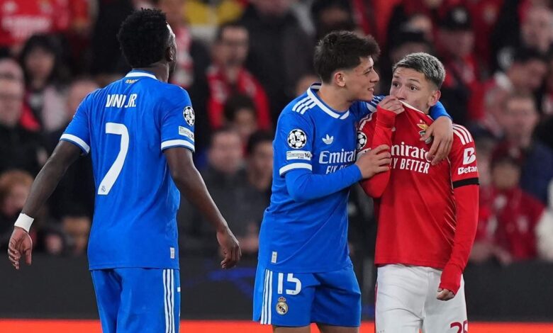 يصر رئيس بنفيكا روي كوستا على أن جيانلوكا بريستياني "ليس عنصريًا" وأن النادي "سيقف إلى جانبه"