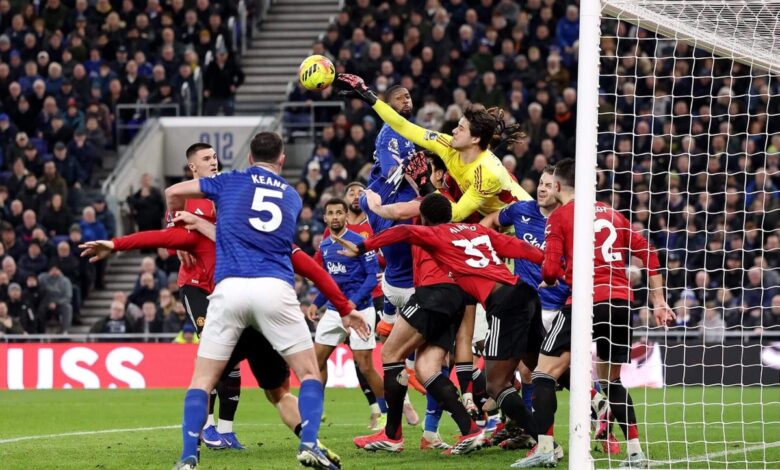 الحيلة التي تساعد سيني لامينس لاعب مانشستر يونايتد على السيطرة على ضربات الرويال رامبل