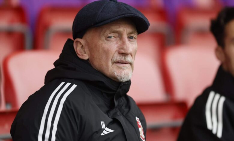 إيان هولواي والتشدق الإداري على مر العصور: "رتبوا حياتكم مع كل واحد منكم نتن"