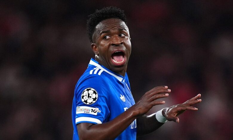 يزعم فينيسيوس جونيور الإساءة العنصرية من قبل جيانلوكا بريستياني لاعب بنفيكا - رد الفعل وماذا سيحدث بعد ذلك