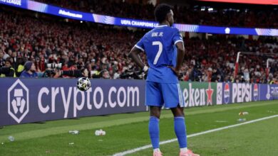 يظهر فينيسيوس جونيور كشخص وحيد ومرهق في ليلة قبيحة أخرى لكرة القدم