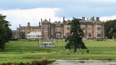 لماذا اختار برشلونة "فندق هوجورتس" كقاعدة لدوري أبطال أوروبا في نيوكاسل؟