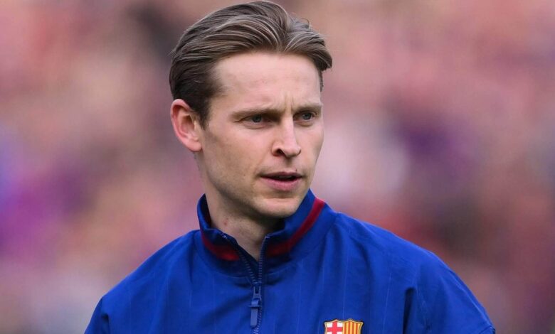 من المقرر أن يغيب فرينكي دي يونج لاعب برشلونة عن الفريق لمدة تصل إلى ستة أسابيع بسبب إصابة في أوتار الركبة