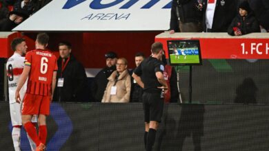 يصوت مشرعو كرة القدم لصالح العد التنازلي لمكافحة إضاعة الوقت وزيادة صلاحيات VAR